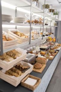 Jedlo v ubytovaní bed & breakfast alebo blízkom okolí