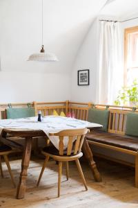 Posedenie v ubytovaní Gasthof Weyerhof