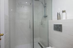 Koupelna v ubytování Centro Bib-Rambla, tranquilo y acogedor + 12 fotografií