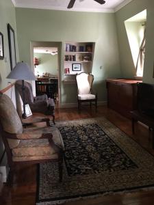 Gallery image of Burbank Rose Inn Bed & Breakfast in Newport