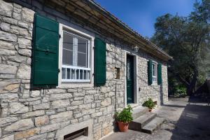 Budova, kde se prázdninový dům nachází