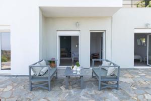 Patio nebo venkovní prostory v ubytování Vourvourou Sea View