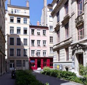 Gallery image of Hotel Saint Vincent in Lyon