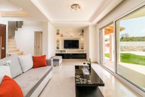 A seating area at Villa Johnnie