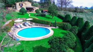 The swimming pool at or close to Villa esclusiva in Toscana con piscina privata