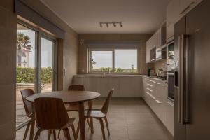 Η κουζίνα ή μικρή κουζίνα στο Marvellous Villa