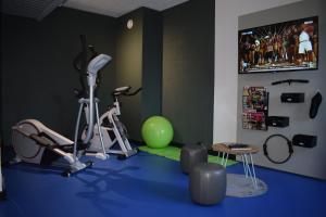 Fitness centrum a/nebo fitness zařízení v ubytování ibis Chartres Ouest Luce