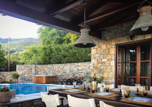 The swimming pool at or close to Akrolithos Villa, Milies Pelion