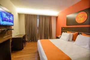 Μια τηλεόραση ή/και κέντρο ψυχαγωγίας στο Awa Resort Hotel