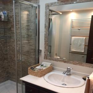 A bathroom at Akrolithos Villa, Milies Pelion
