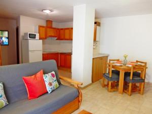 Kuchyň nebo kuchyňský kout v ubytování LOS IRIS PLAYA DE GANDIA- Apartamento Familiar