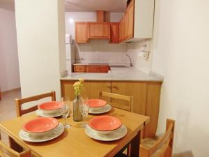 Kuchyň nebo kuchyňský kout v ubytování LOS IRIS PLAYA DE GANDIA- Apartamento Familiar
