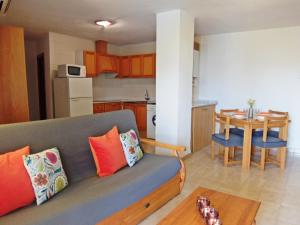 Kuchyň nebo kuchyňský kout v ubytování LOS IRIS PLAYA DE GANDIA- Apartamento Familiar
