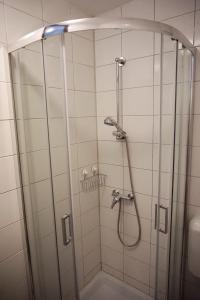 Et badeværelse på Corner Apartments + 67 billeder