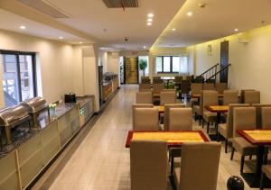 Posezení v ubytování Shanghai Dihang Boutique Hotel Pudong Airport Branch - Provides shuttle service to Pudong Airport and Disneyland