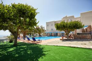 Gallery image of Zorbas Hotel Santorini in Pyrgos