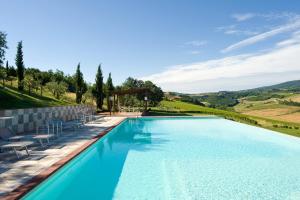 The swimming pool at or close to Poderi Arcangelo
