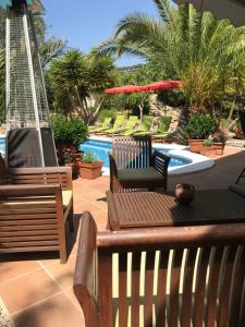 Bazén v ubytování Villa Rosa Sitges nebo v jeho okolí