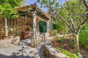 Κήπος έξω από το Apartment Julia +5 φωτογραφίες