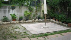 A garden outside La Residence da Caterina