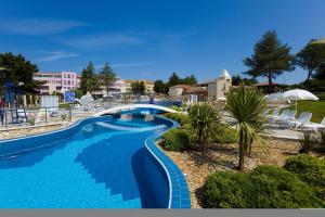 Bazén v ubytovaní Residence Garden Istra Plava Laguna alebo v jeho blízkosti
