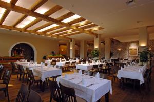 Reštaurácia alebo iné gastronomické zariadenie v ubytovaní Residence Garden Istra Plava Laguna