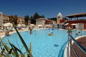 Bazén v ubytovaní Residence Garden Istra Plava Laguna alebo v jeho blízkosti