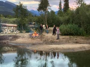 Billede fra billedgalleriet på Summit River Lodge & Campsites i Valemount + 49 billeder