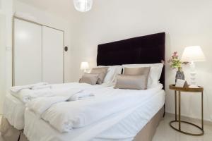 ภาพในคลังภาพของ Modern Pearl in Historic setting ในเยรูซาเลม