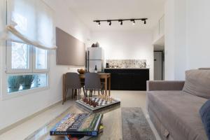 Cuina o zona de cuina de Modern Pearl in Historic setting