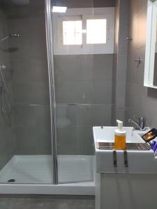 A bathroom at Apartamentos Minerva- Jupiter