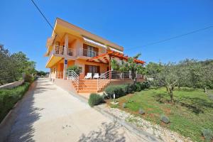 Fotografie z fotogalerie ubytování Apartments Villa Mareta v destinaci Sukošan