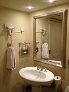 Koupelna v ubytování Munkebo Kro & Hotel