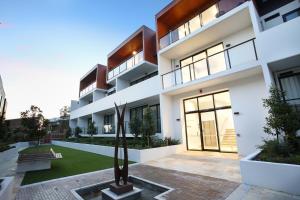 Photo de la galerie de l'établissement StayCentral - Northcote Hill Penthouse, à Melbourne