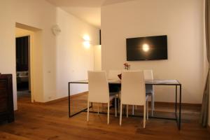 Dining area sa apartment