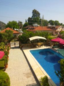 Bazén v ubytování Kilim Hotel nebo v jeho okolí