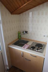 Gallery image of Apartments Popović in Petrovac na Moru