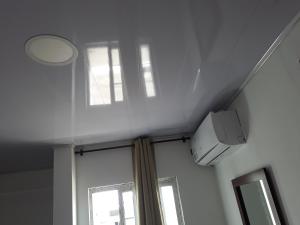 TV a/nebo společenská místnost v ubytování Ludisa House