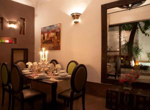 Restaurace v ubytování Riad Davia