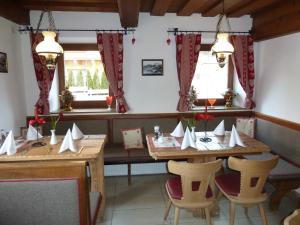 Restaurace v ubytování Gasthaus Auwirt