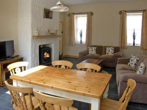 Posezení v ubytování Kilkee Cottage