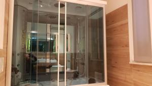 A bathroom at B&B Emozioni e Relax