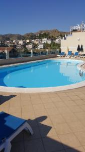 A piscina localizada em Gardenia Hotel ou nos arredores