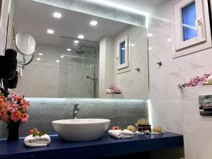 Koupelna v ubytování IONIAN SUITES by Bruskos
