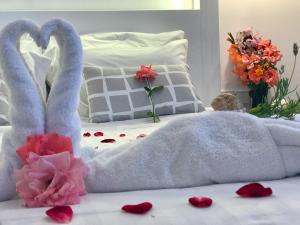Postel nebo postele na pokoji v ubytování IONIAN SUITES by Bruskos