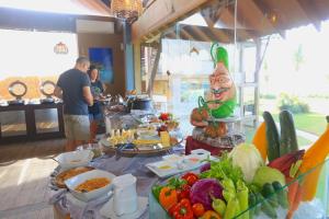Makanan di atau berdekatan resort