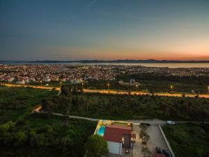 Et luftfoto af Four bedroom holiday home Horizon