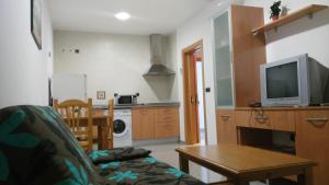 A kitchen or kitchenette at Hotel Albanta