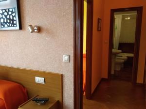 Баня в Hostal Residencia Bahía