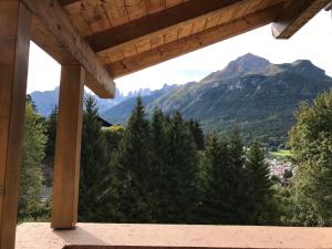 Nespecifikovaný výhled na hory nebo výhled na hory při pohledu z apartmánu